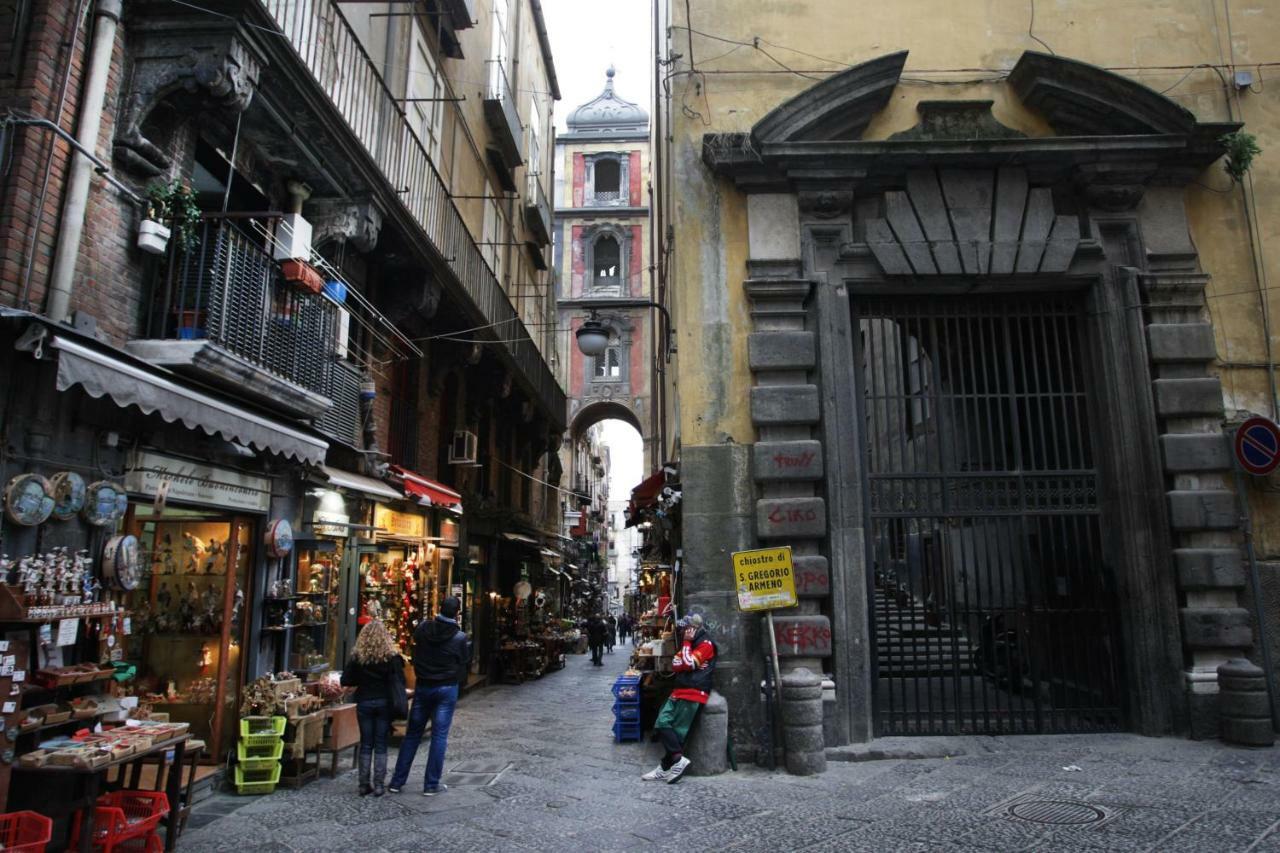 Alla Corte Del Re Dimora Storica Naples Exterior photo